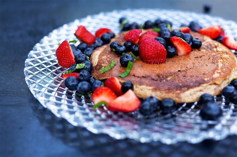 Uitgelichte afbeelding voor "Kwarkpannenkoek met vers fruit"