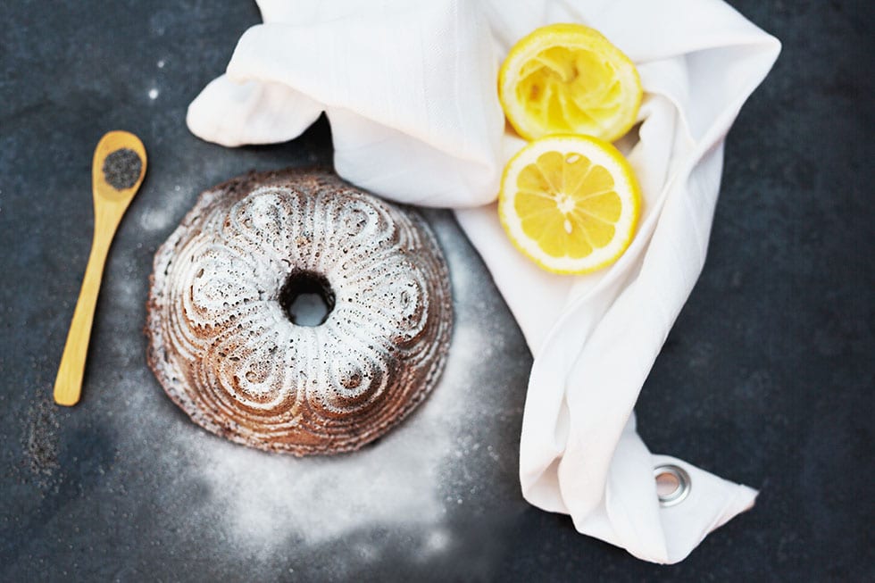 Uitgelichte afbeelding voor "Citroencake met maanzaad"