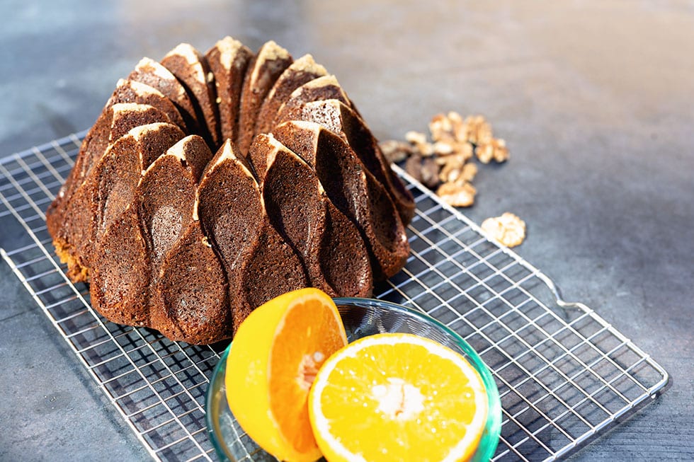 Uitgelichte afbeelding voor "Cake met sinaasappel, oranje linzen en walnoot"